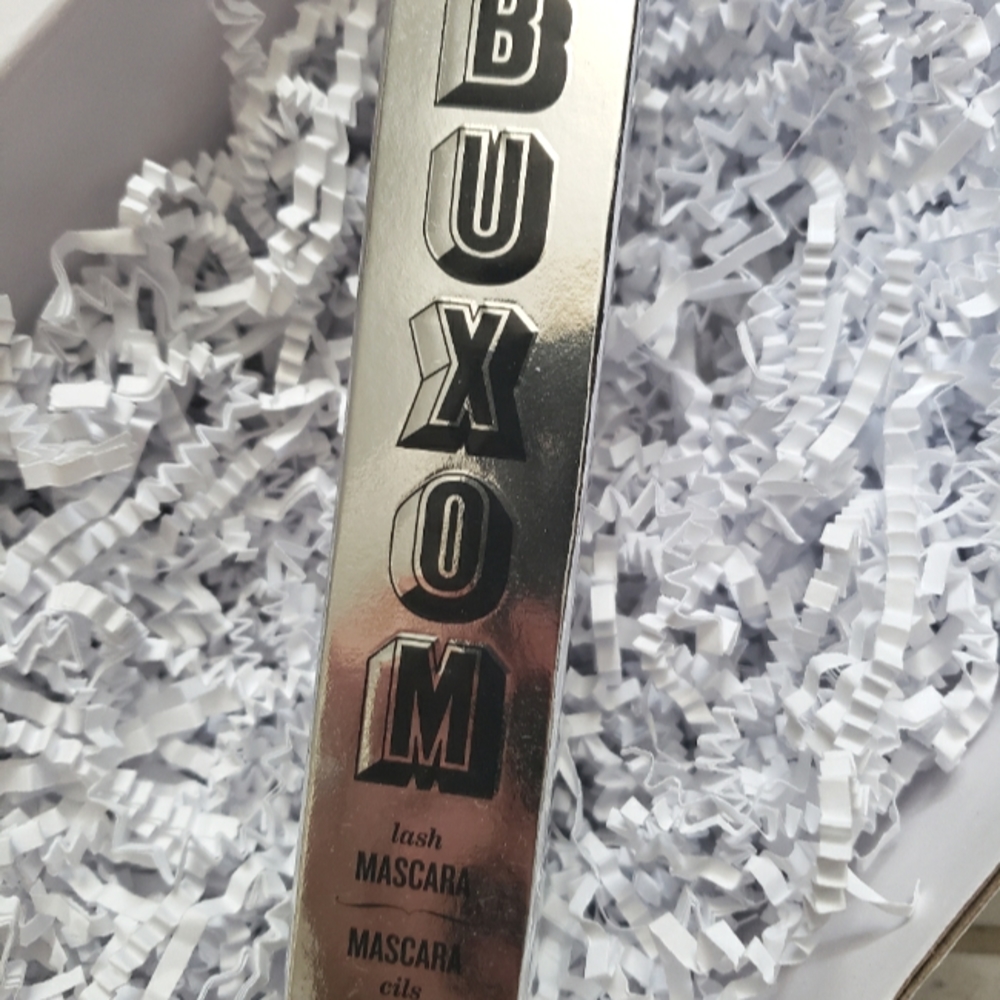 Buxom Lash mascara